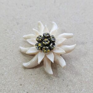 Vintage Carved Plastic Celluloid Edelweiss Flower Brooch White Folk Souvenir Pin